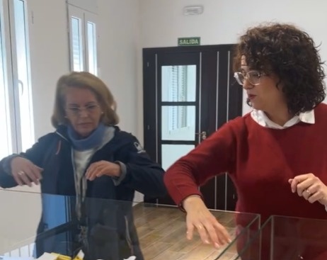 efb8cae0-c05d-4f12-bff3-963aca0830c8